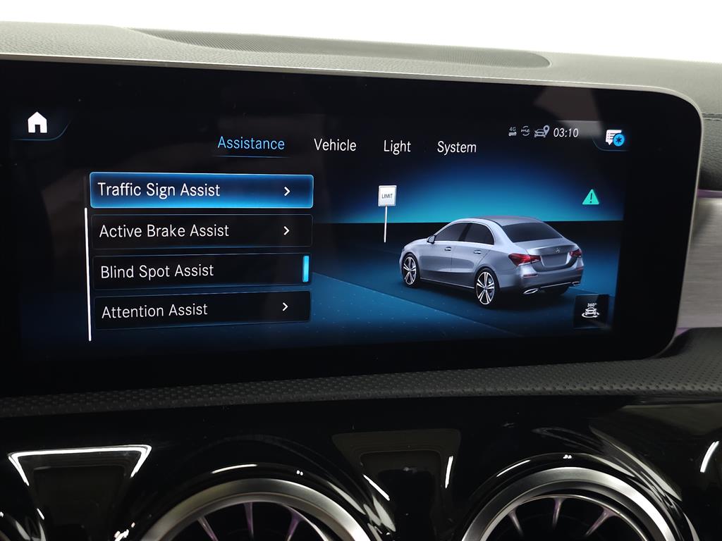 2019 Mercedes Benz A 4MATIC photo 23