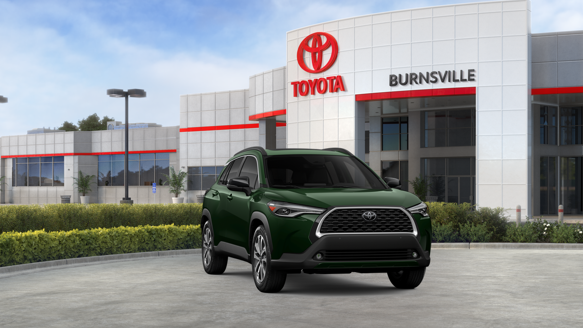 2025 Toyota Corolla Cross XLE photo 13