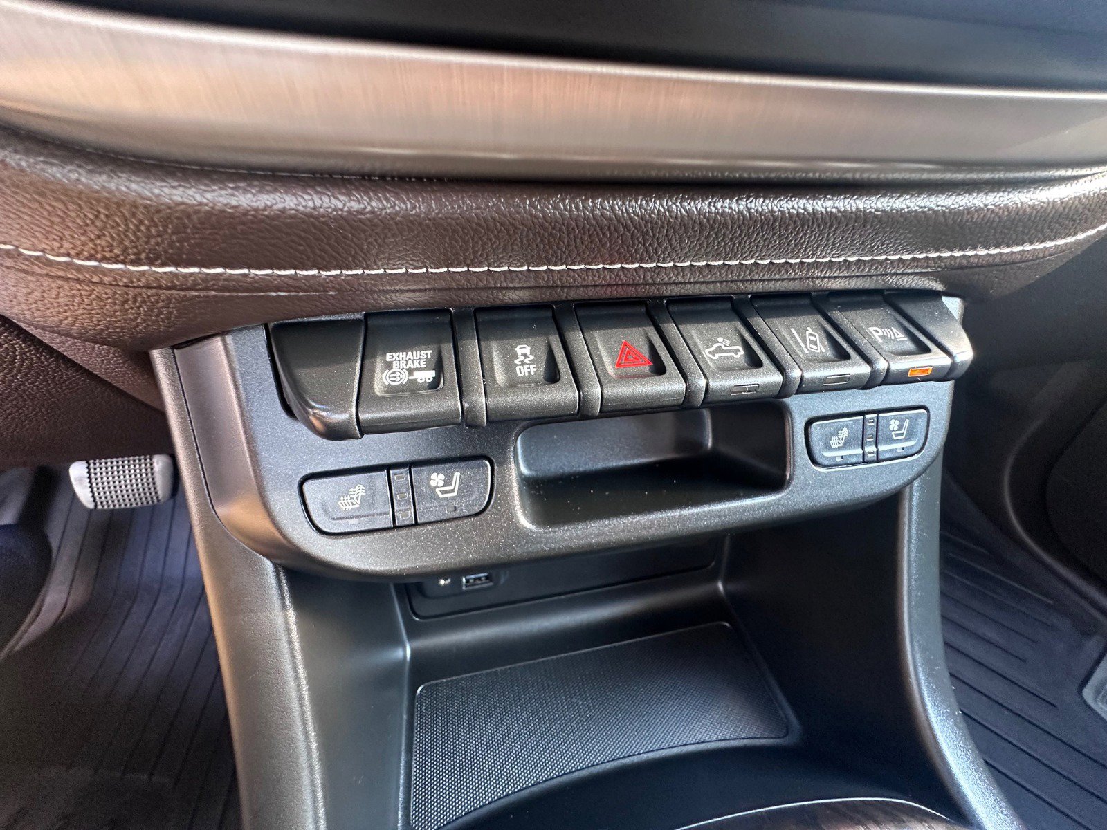 2021 Gmc Canyon Denali photo 17