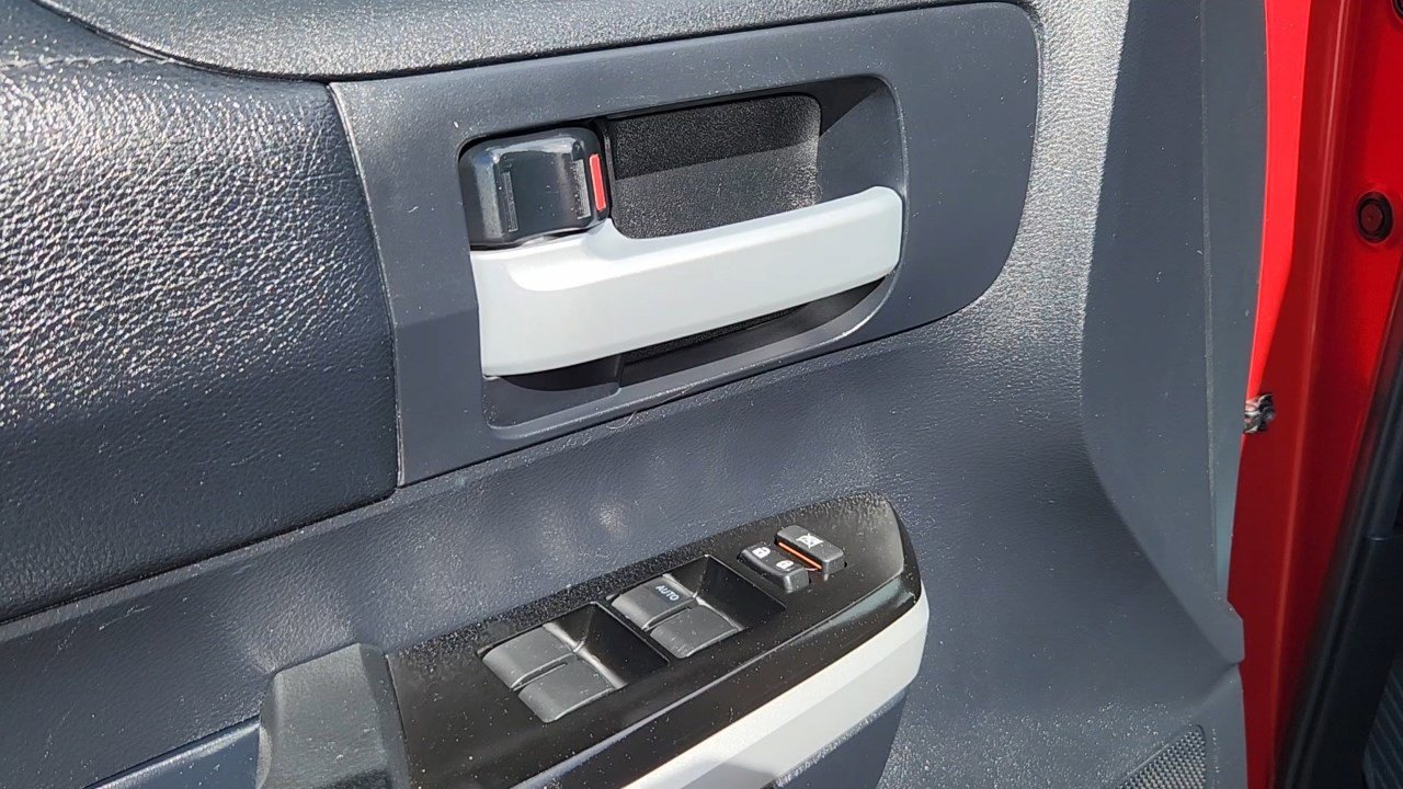 2018 Toyota Tundra SR5 photo 7
