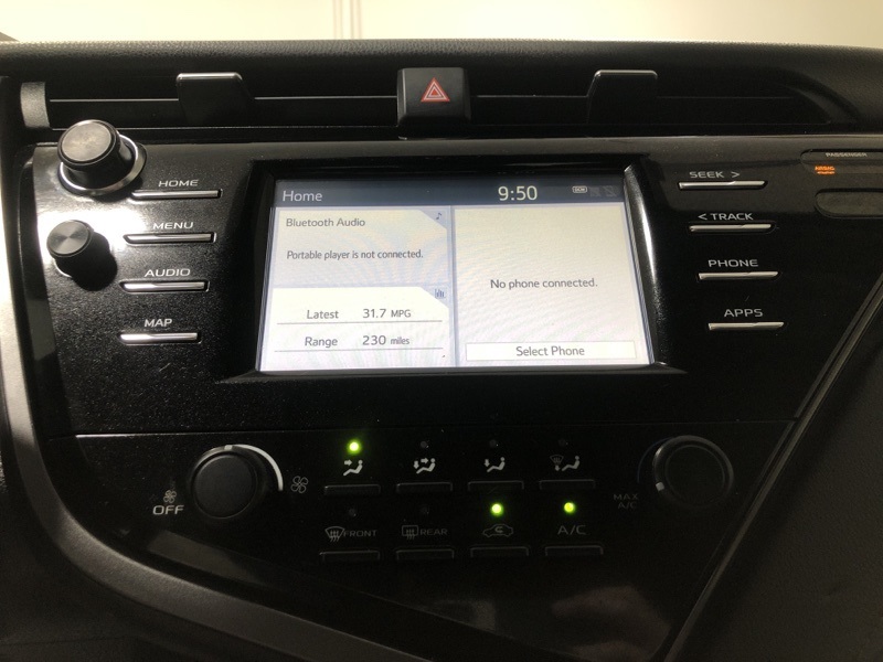 2019 Toyota Camry LE photo 26