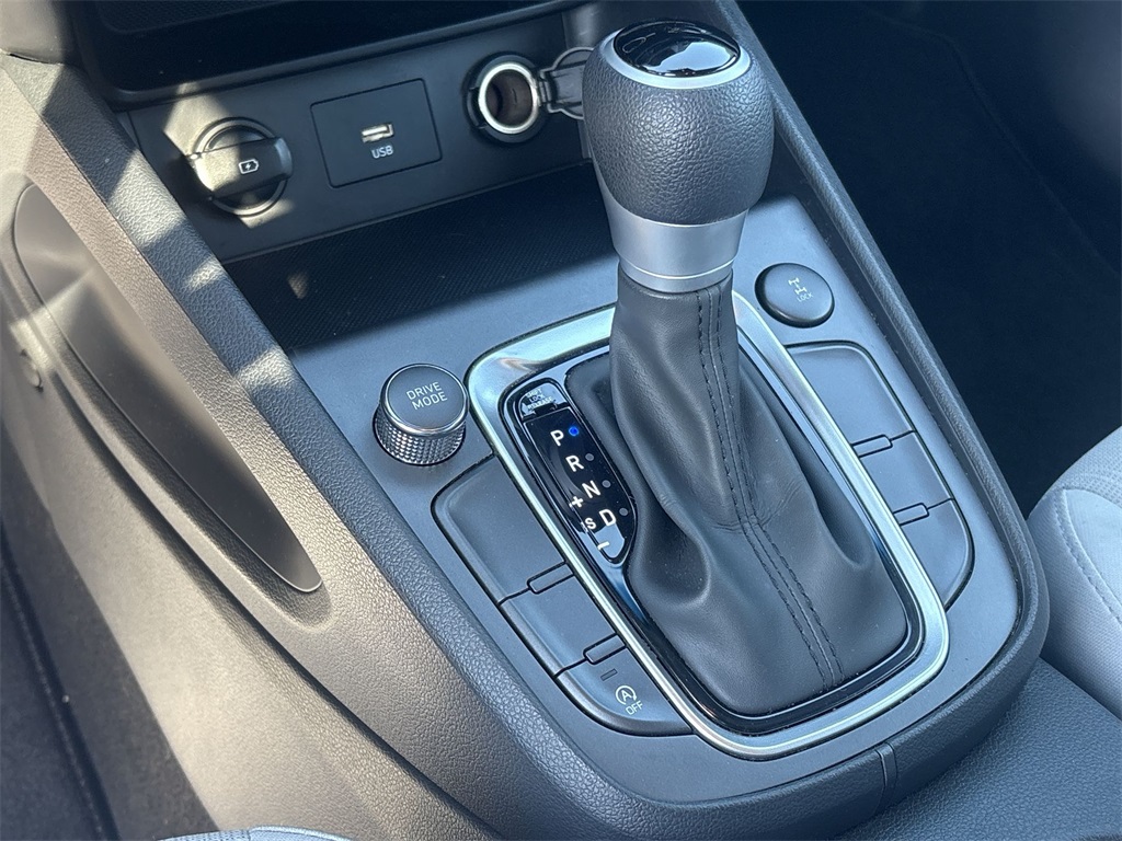 2022 Hyundai Kona SEL photo 20