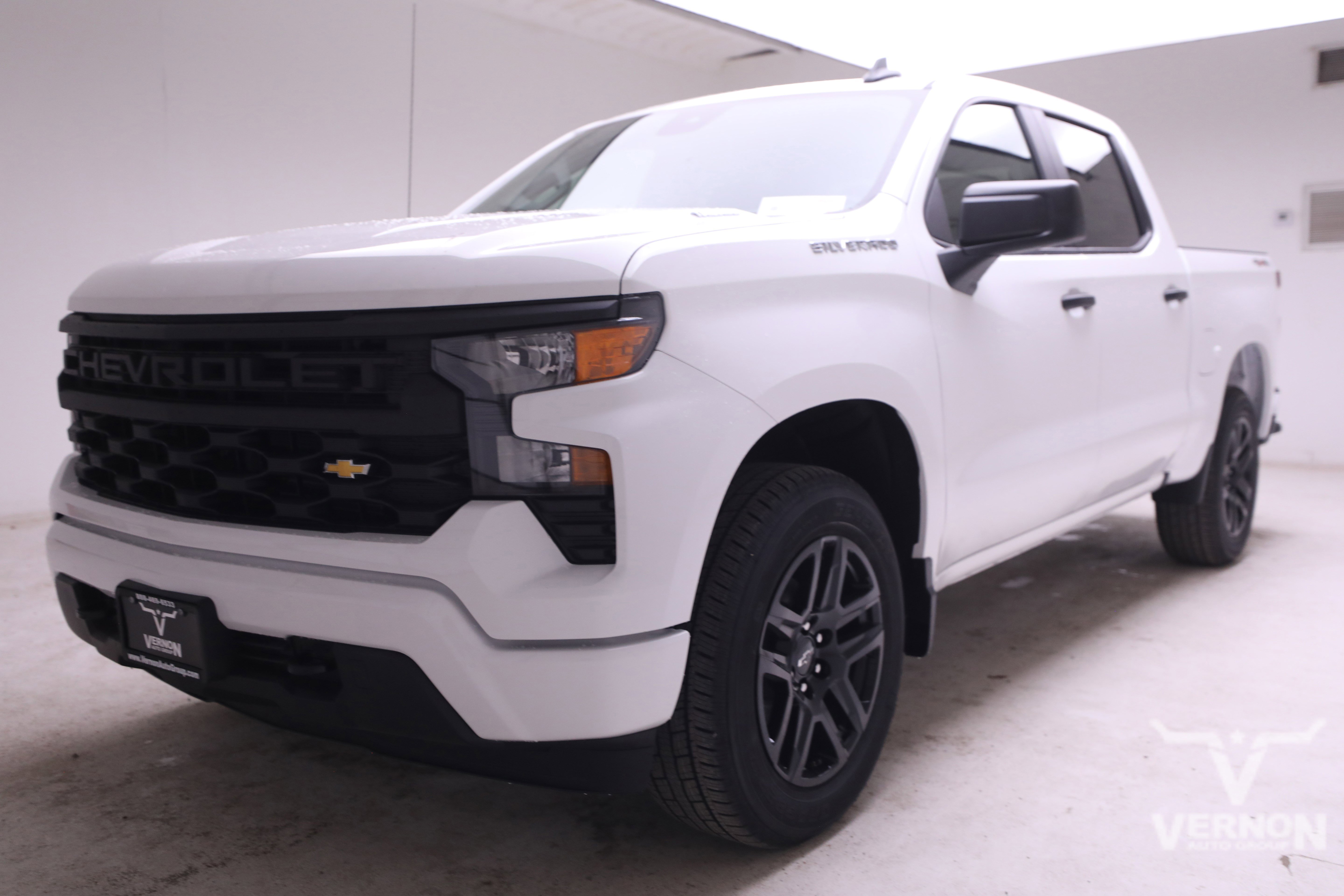 2026 Chevrolet Silverado 1500 Custom's photo