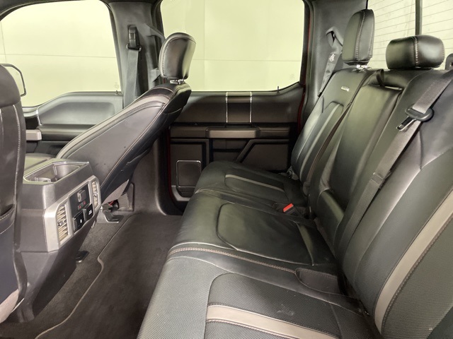 2018 Ford F-150 Platinum photo 34