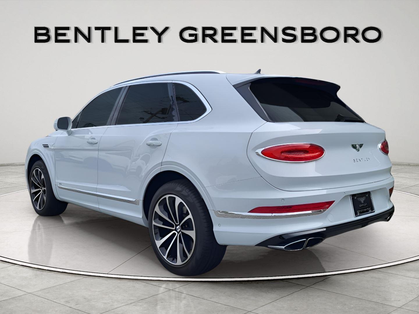 2021 Bentley Bentayga V8 photo 4