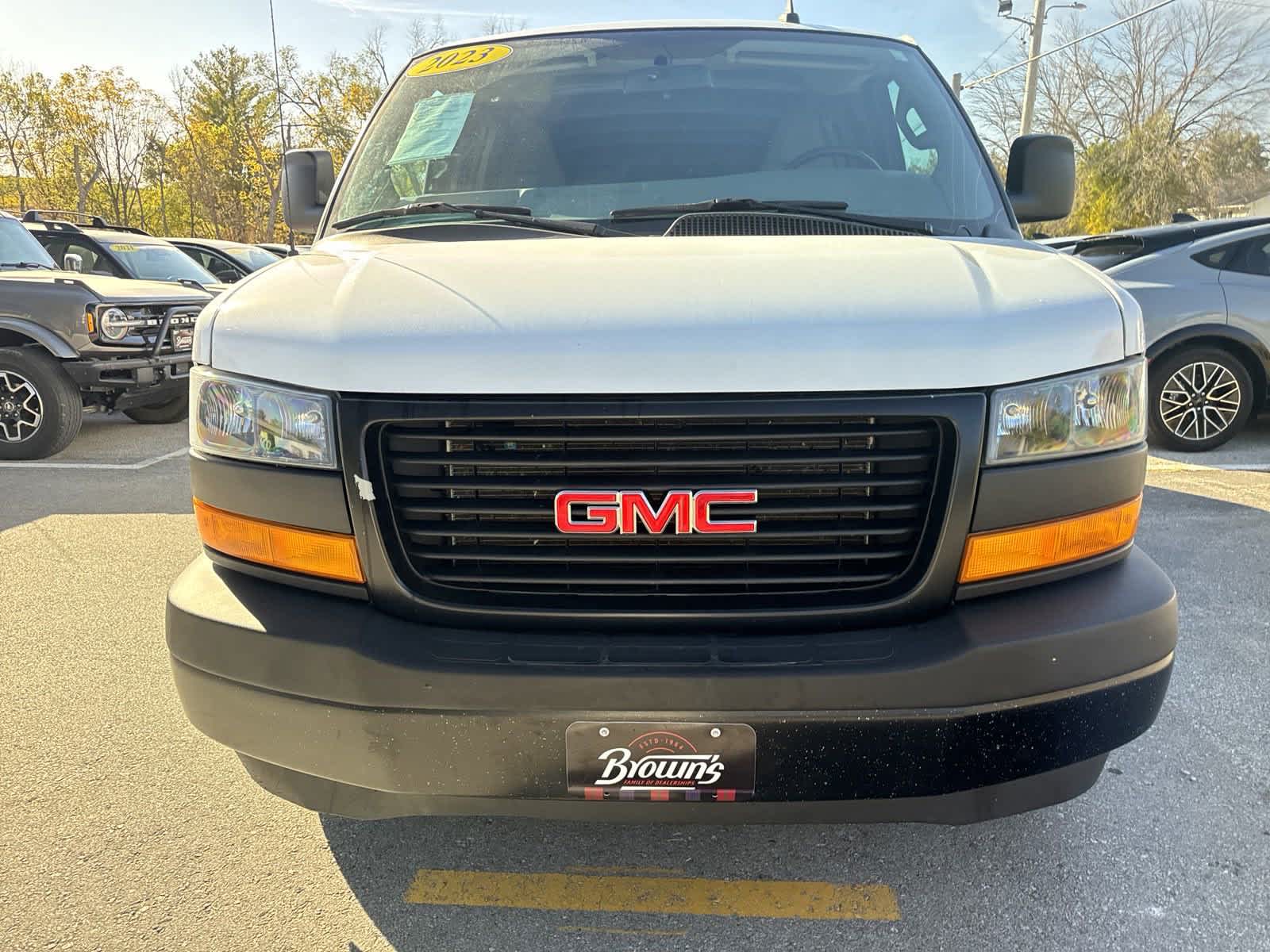 2023 Gmc Savana photo 2