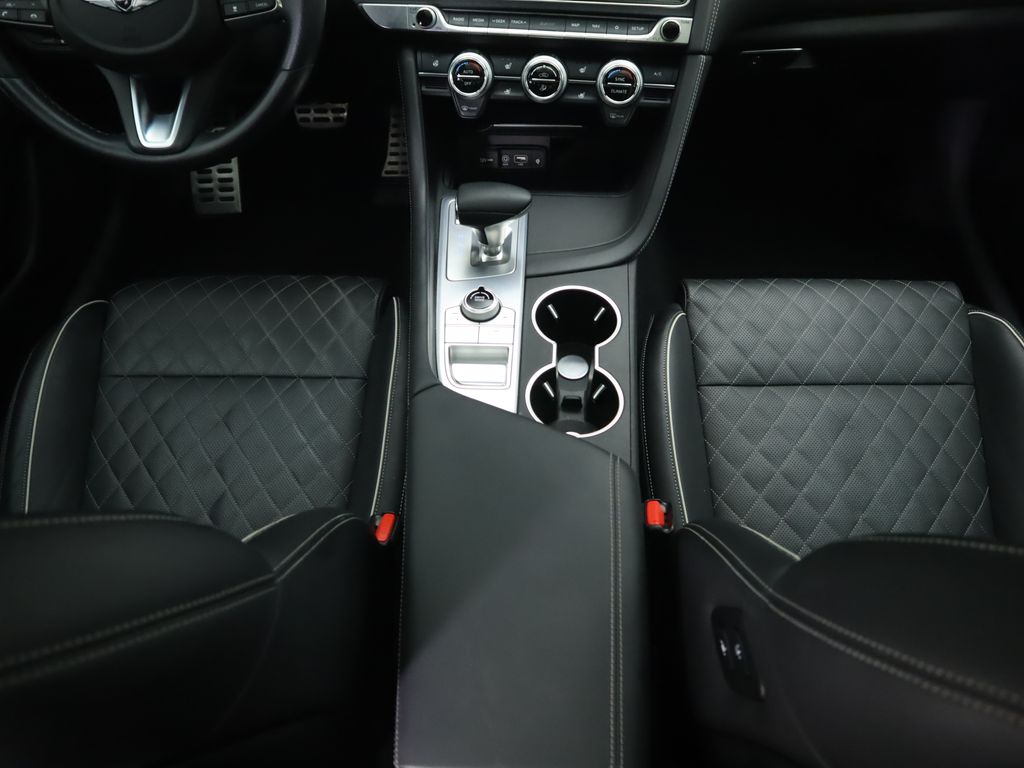 2021 Genesis G70 2.0T Elite Prestige 3.3T Sport photo 16