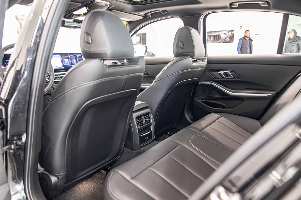 2024 BMW 330I - Image 34