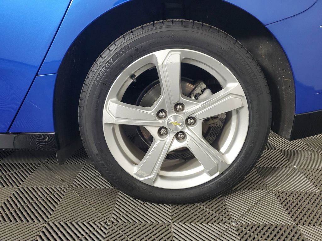 2016 Chevrolet Volt LT photo 28