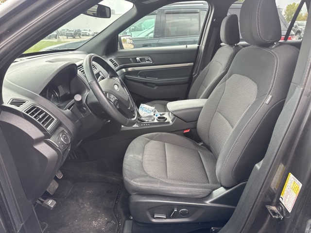 2018 Ford Explorer XLT photo 4