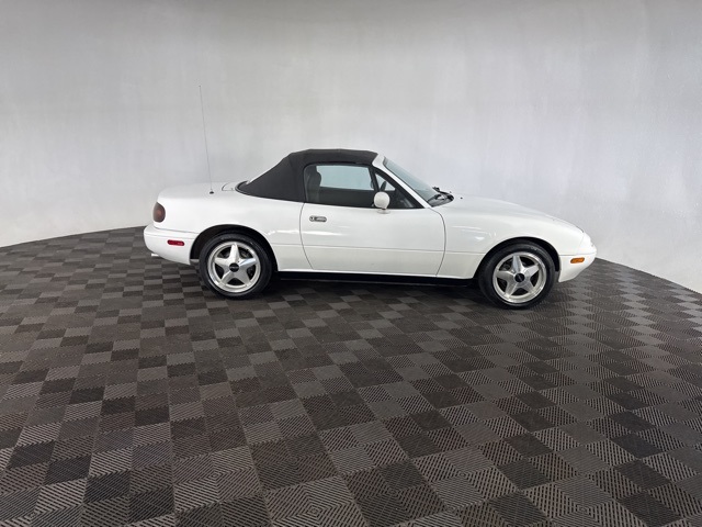 1990 Mazda MX-5 Miata Miata Base photo 4