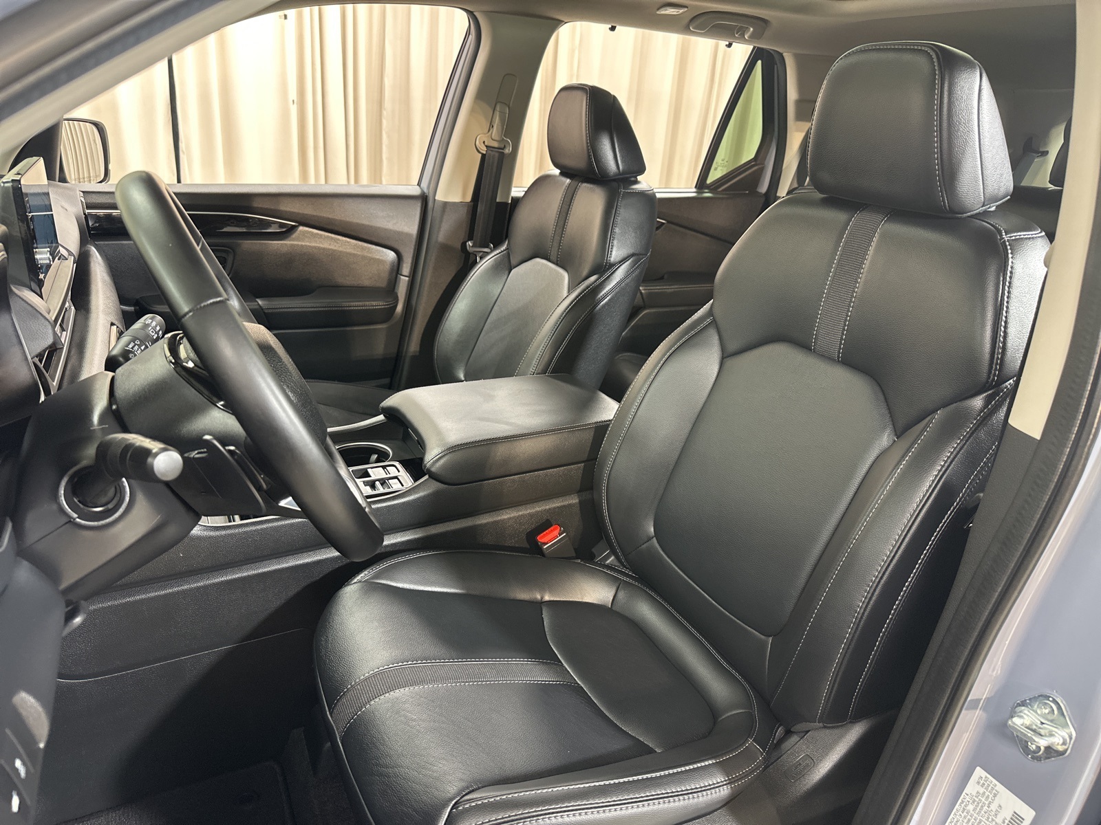 2025 Honda Pilot Touring photo 4