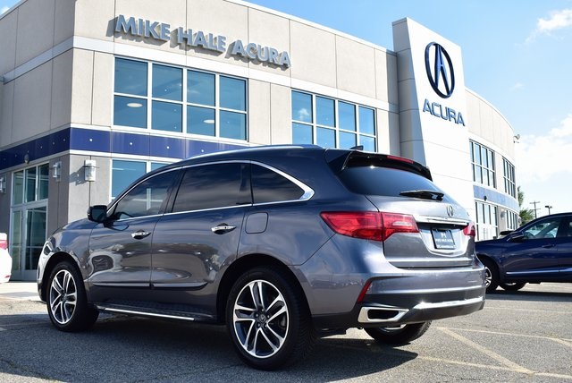 2017 Acura MDX SH-AWD Advance photo 4