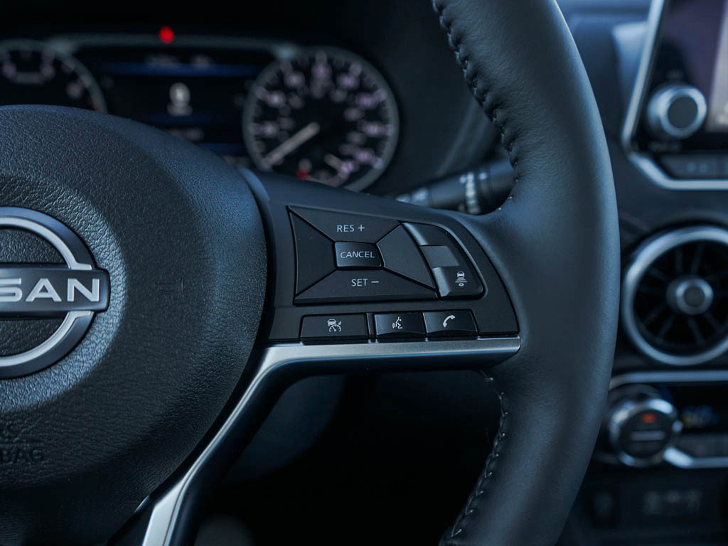 2025 Nissan Sentra SV photo 18