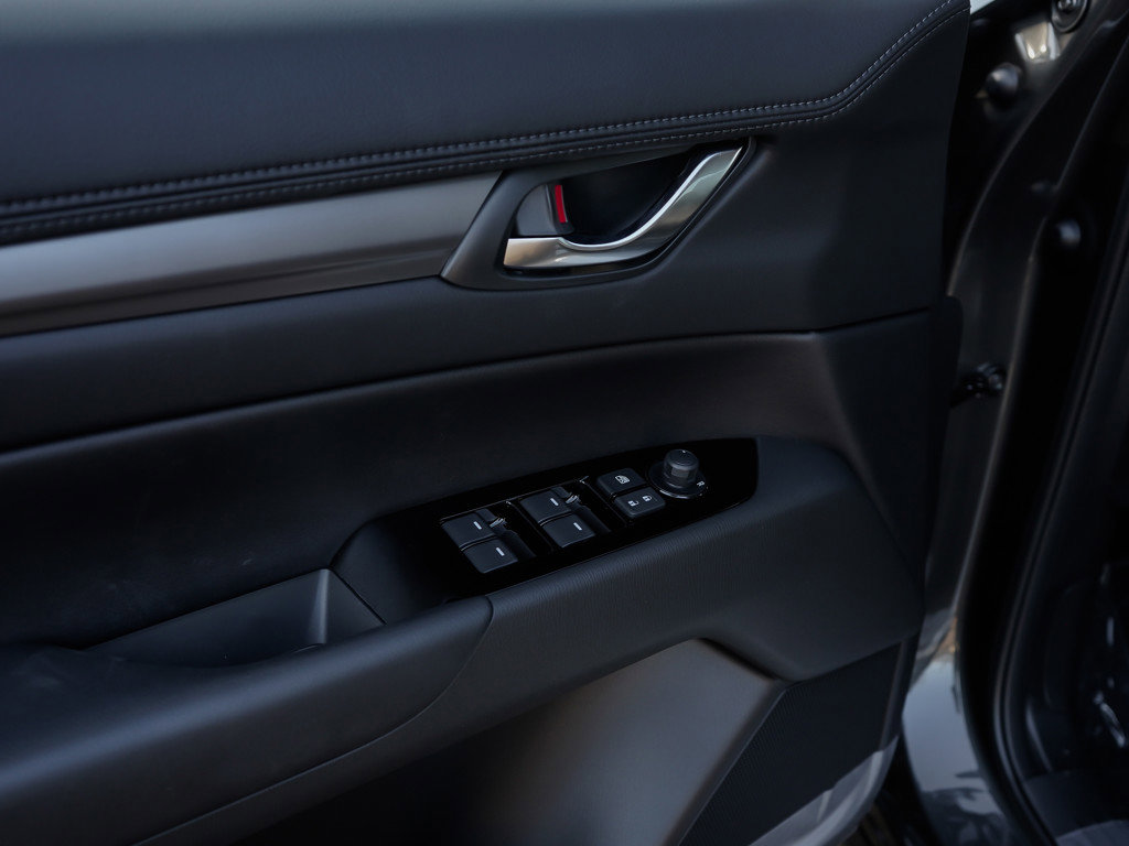 2025 Mazda CX-5 2.5 Select photo 13