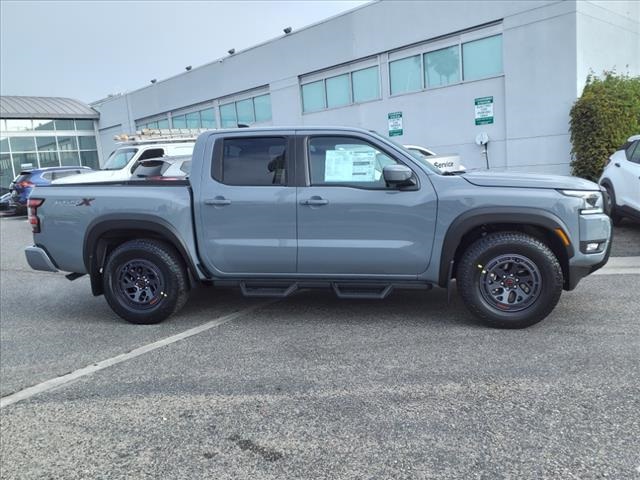 2025 Nissan Frontier PRO-X photo 4