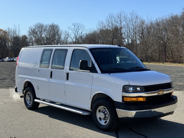 2024 Chevrolet Express 2500 Work Van photo 3