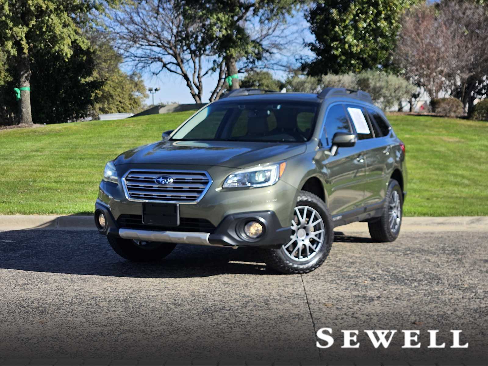 2016 Subaru Outback Limited's photo