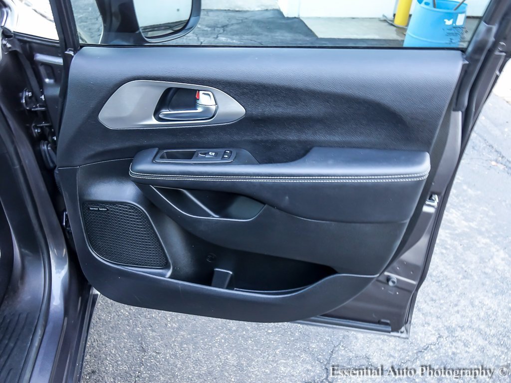 2022 CHRYSLER PACIFICA - Image 30