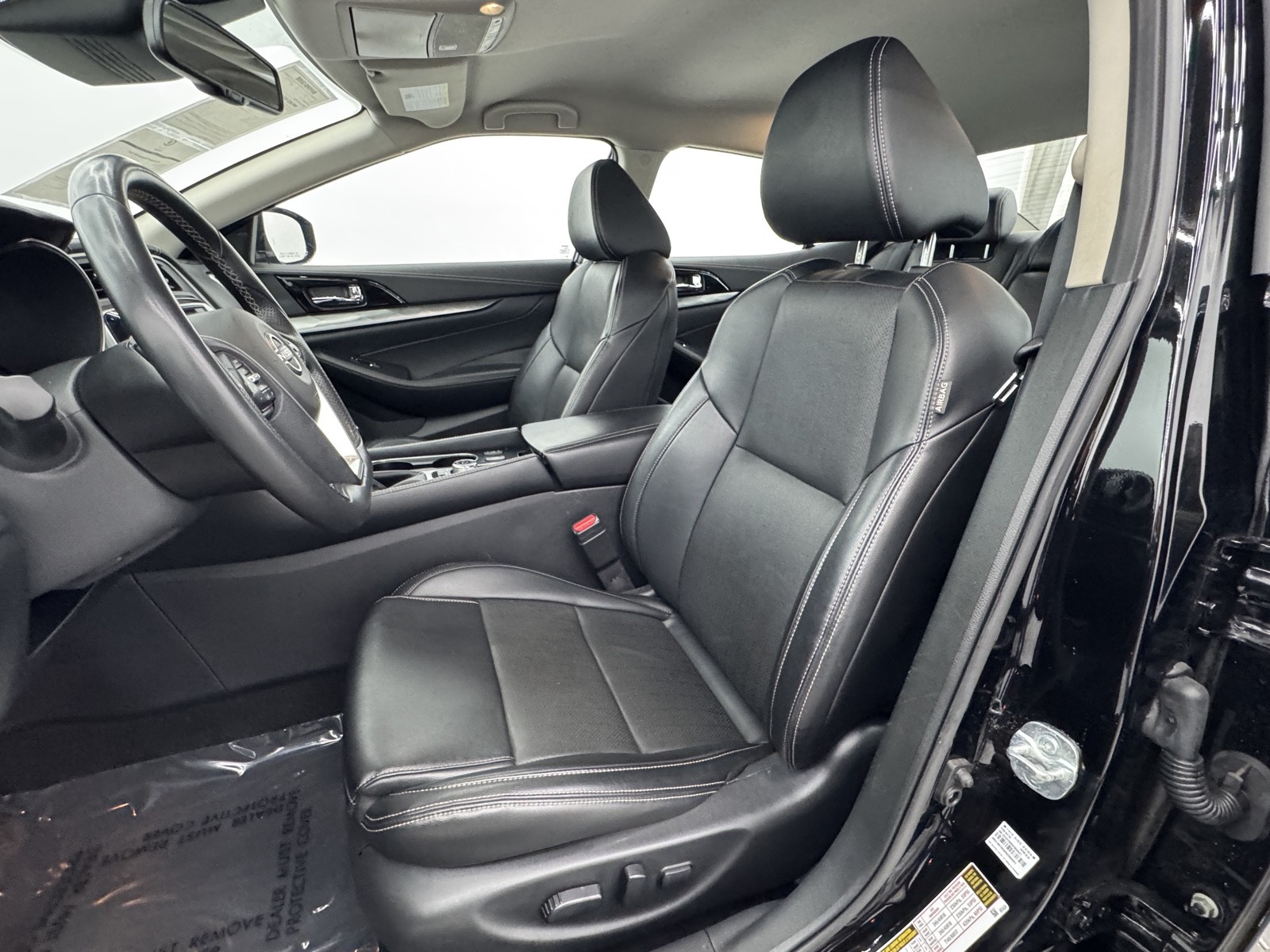 2023 Nissan Maxima SV photo 18