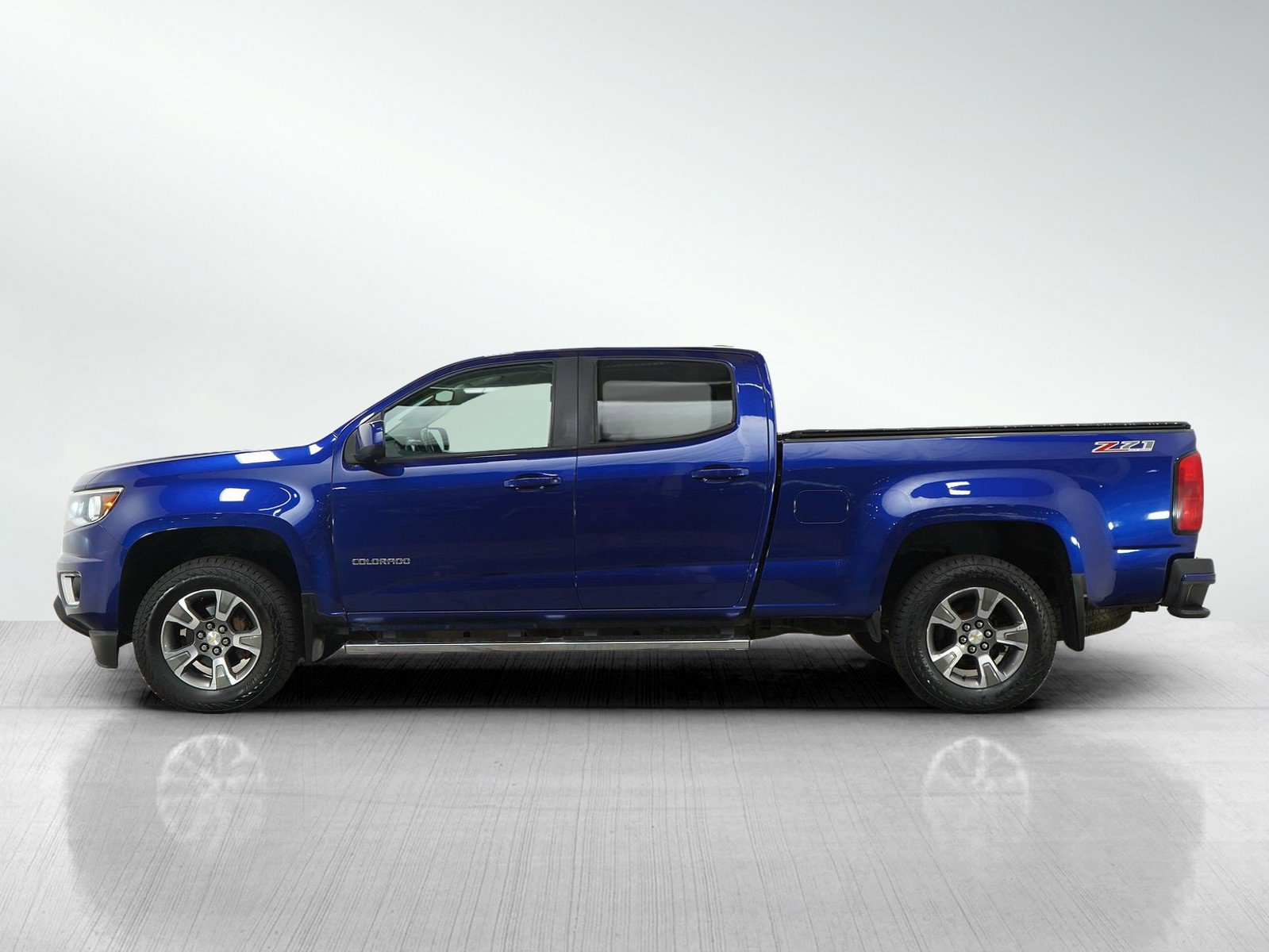 Used 2015 Chevrolet Colorado Z71 with VIN 1GCGTCE39F1241097 for sale in Burnsville, Minnesota