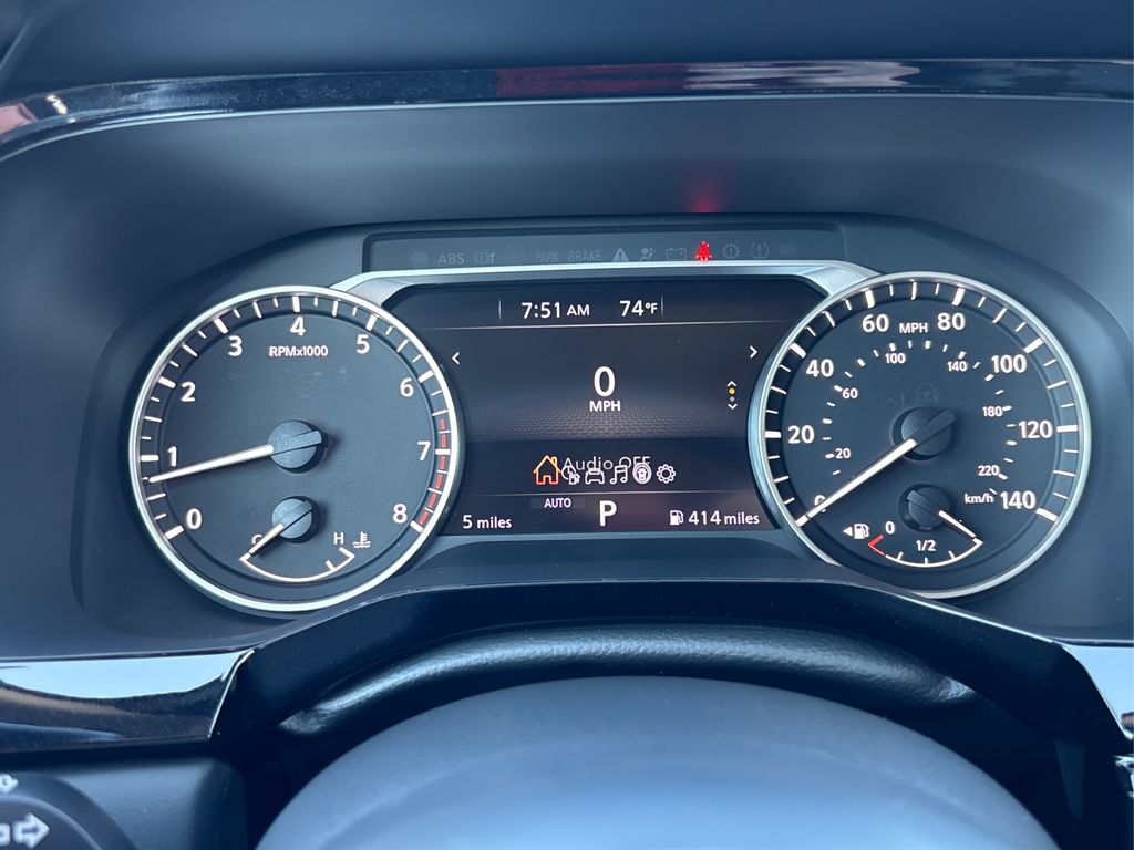 2025 Nissan Pathfinder SV photo 14