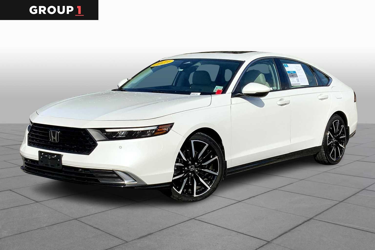 2023 Honda Accord Hybrid Touring's photo