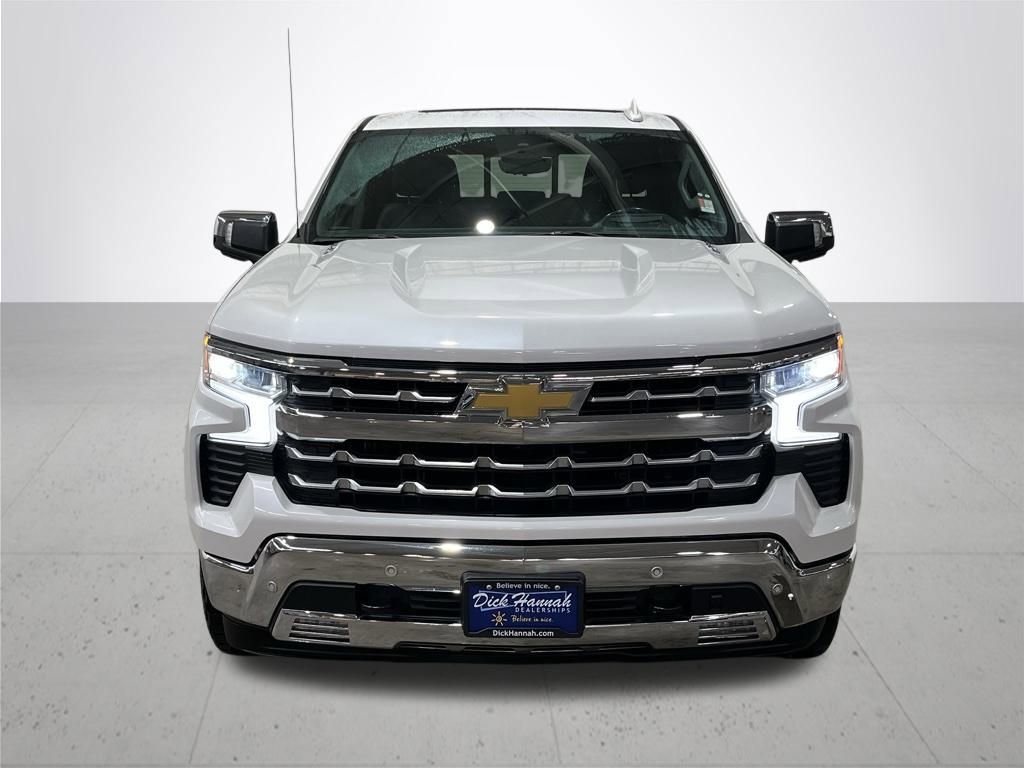 2024 Chevrolet Silverado 1500 LTZ photo 3