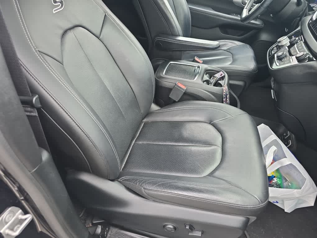 2018 Chrysler Pacifica Touring Plus photo 7