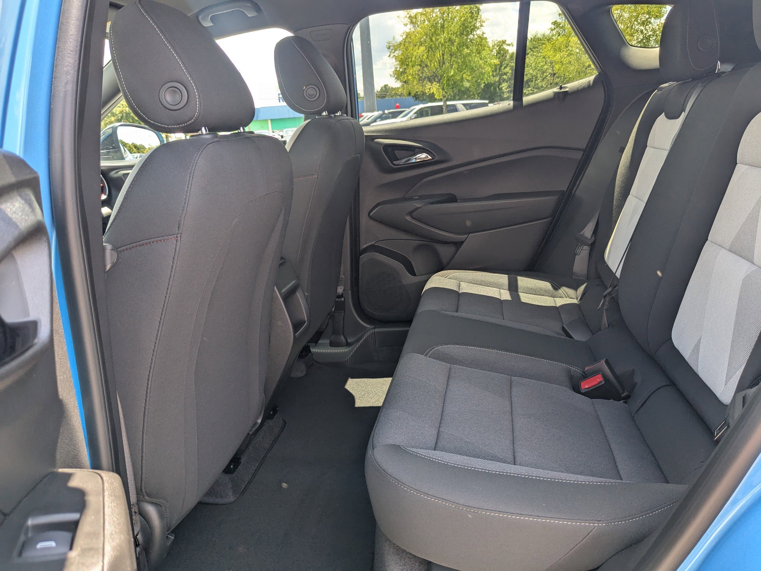 2025 Chevrolet Trax photo 14