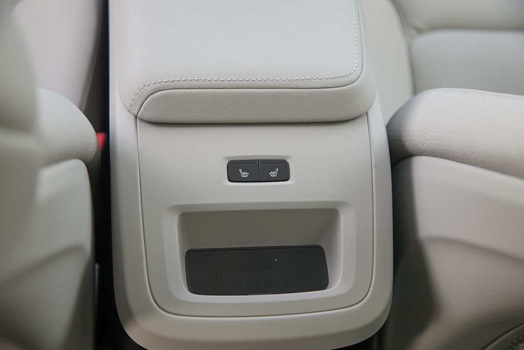 2025 VOLVO XC60 - Image 20