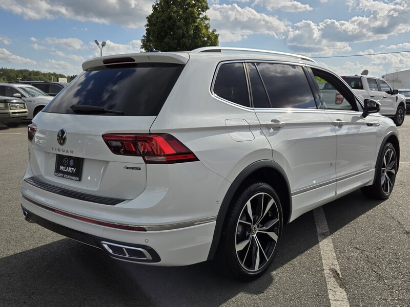 2024 Volkswagen Tiguan SEL R-Line Black photo 3
