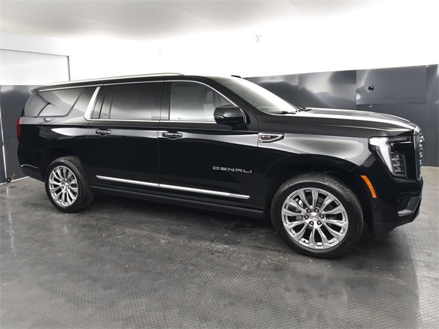 2025 Gmc Yukon XL Denali photo 2