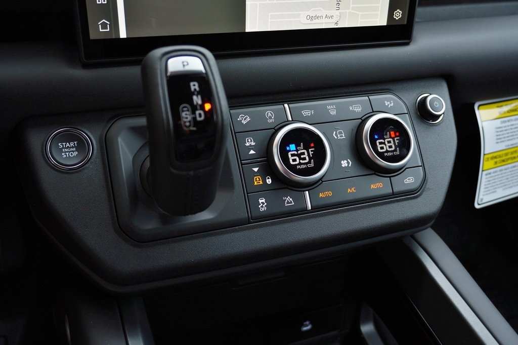 2025 Land Rover Defender 110 X-Dynamic SE photo 28