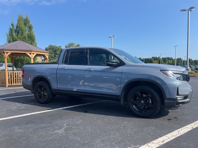 2023 Honda Ridgeline Black Edition photo 3
