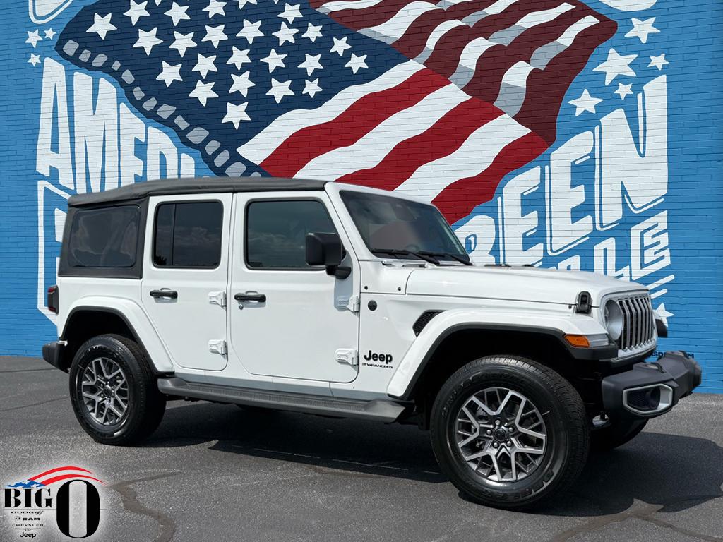 2025 Jeep Wrangler 4-Door Sahara's photo