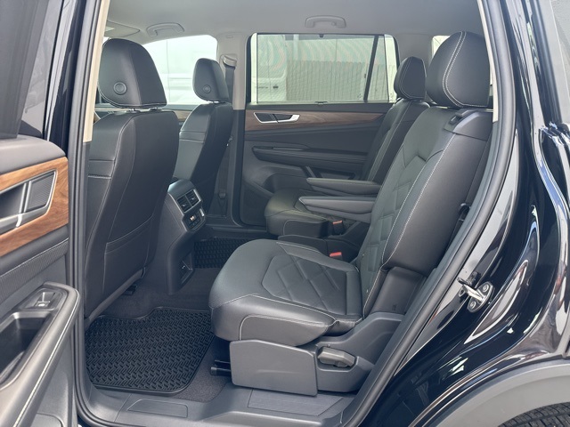 2026 Volkswagen Atlas SE Technology photo 9