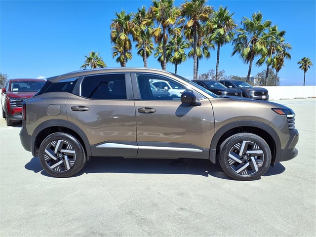 2026 Nissan Kicks SV photo 3