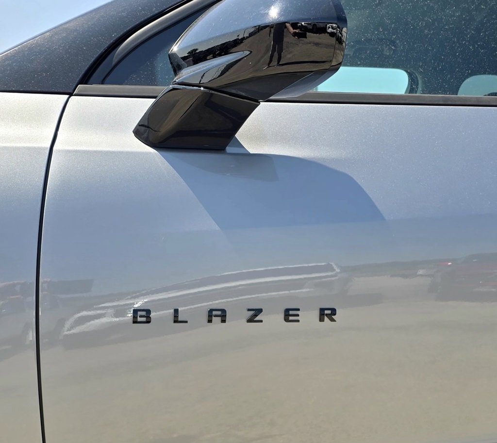 2025 Chevrolet Blazer 2LT photo 4