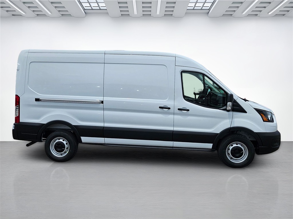 2025 Ford Transit Cargo Van photo 3