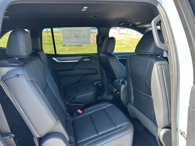 2026 Gmc Acadia Elevation photo 2