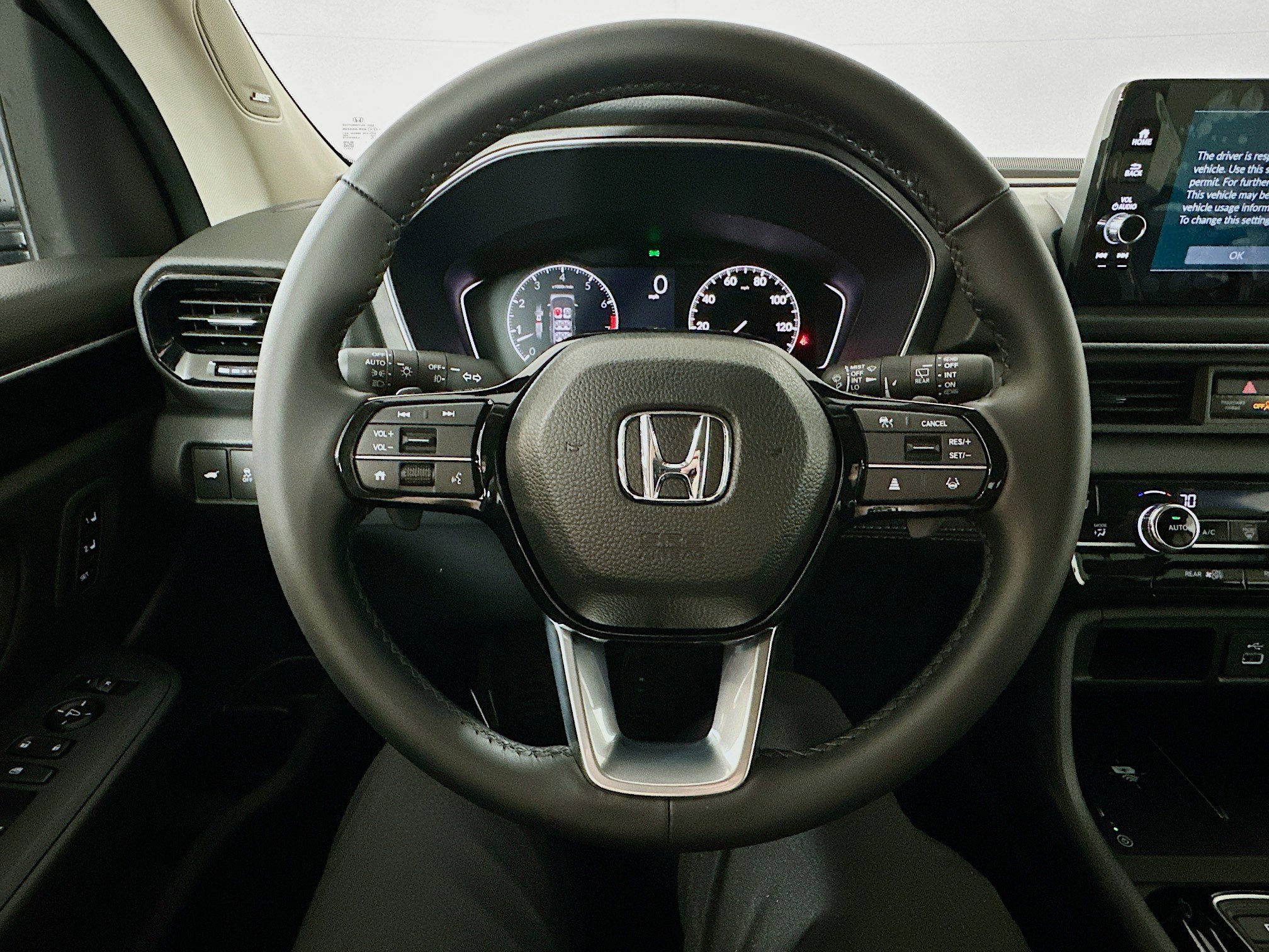 2025 Honda Pilot Touring photo 10