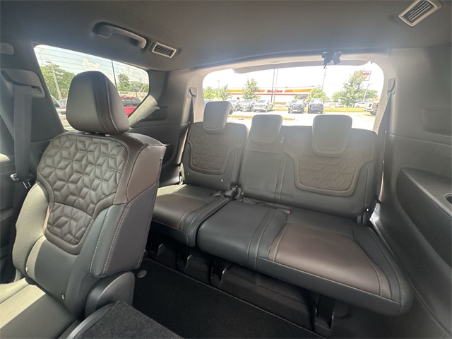2025 Nissan Armada Platinum Reserve photo 20