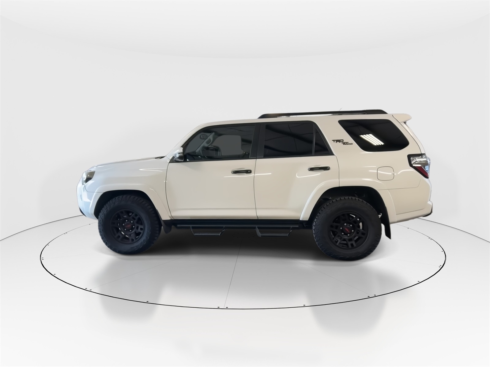 2018 Toyota 4Runner TRD Off-Road Premium photo 2