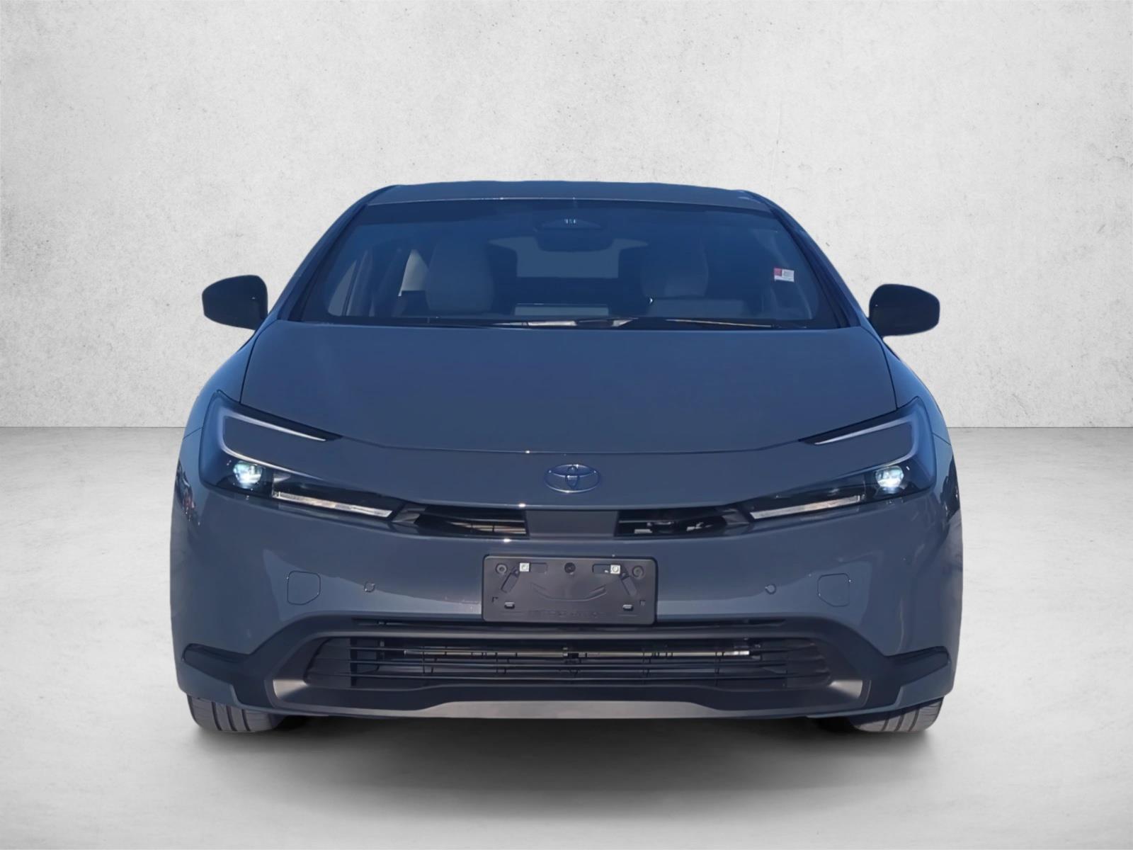 2024 Toyota Prius LE photo 2