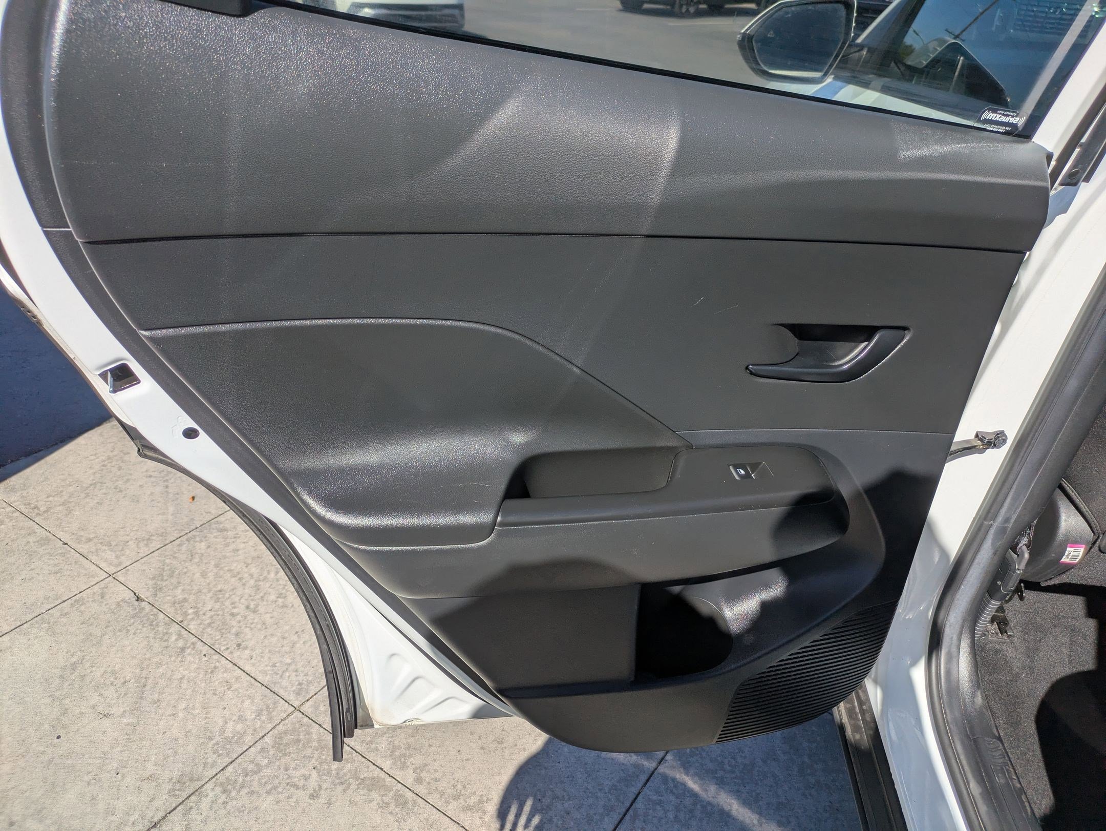 2024 Hyundai Kona SEL photo 25