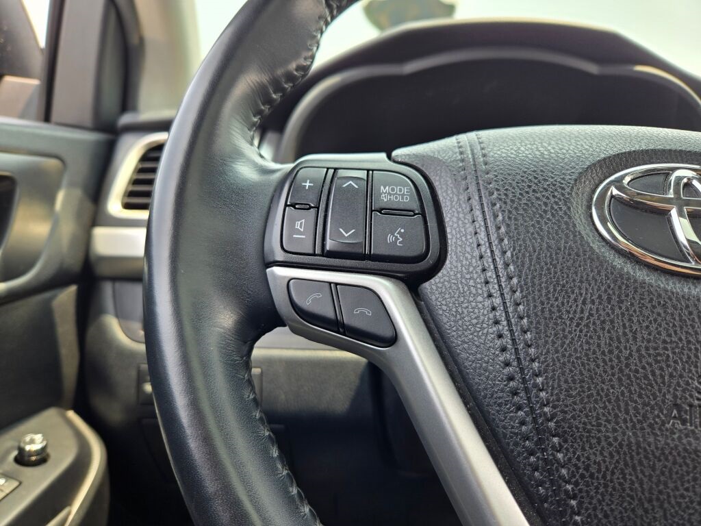 2019 Toyota Highlander XLE photo 33