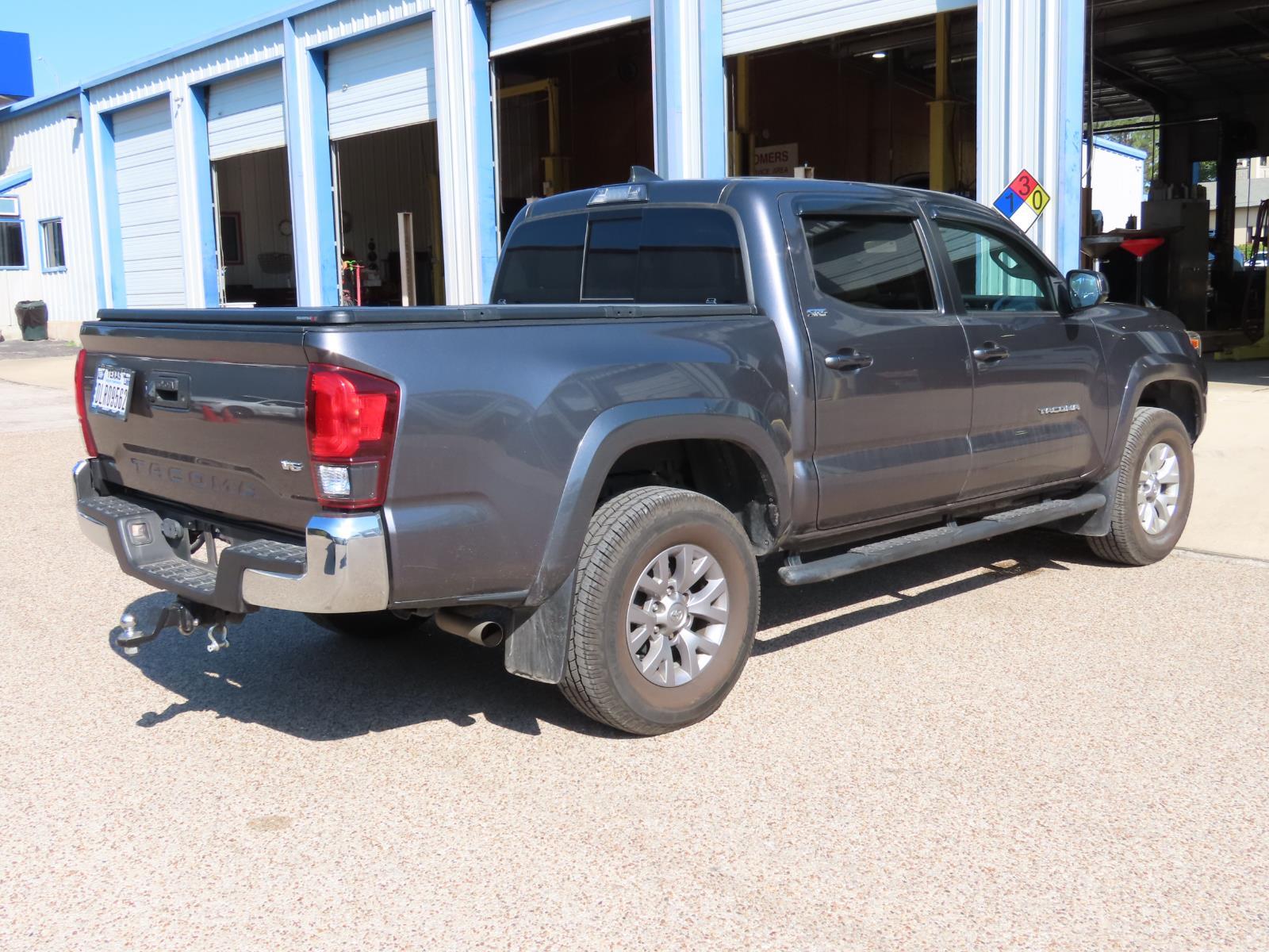 2019 Toyota Tacoma SR5 photo 5