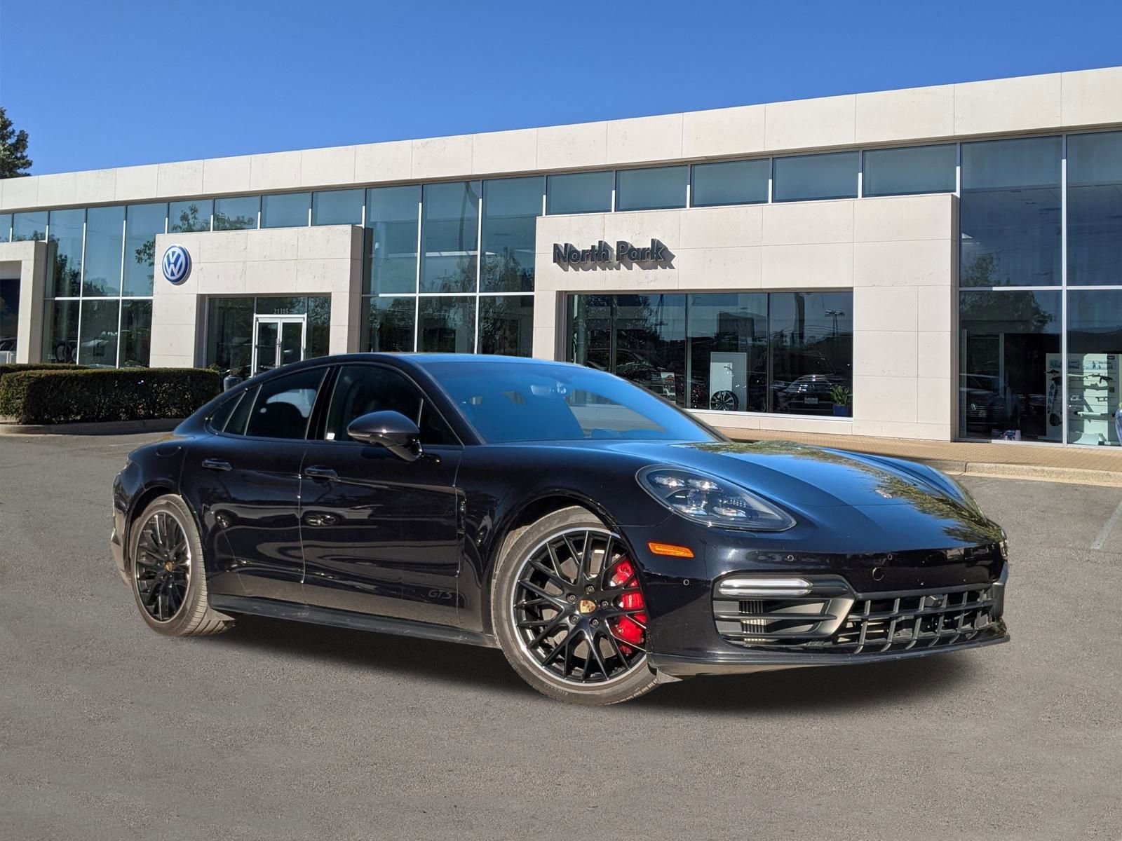2019 Porsche Panamera GTS's photo