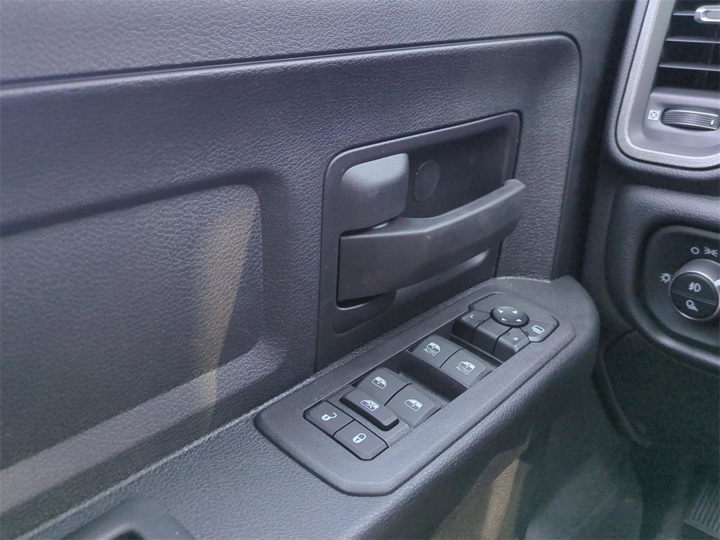 2025 Ram 2500 Tradesman photo 19